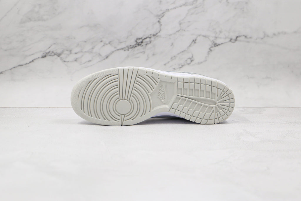 Nike Dunk Low Photon Dust